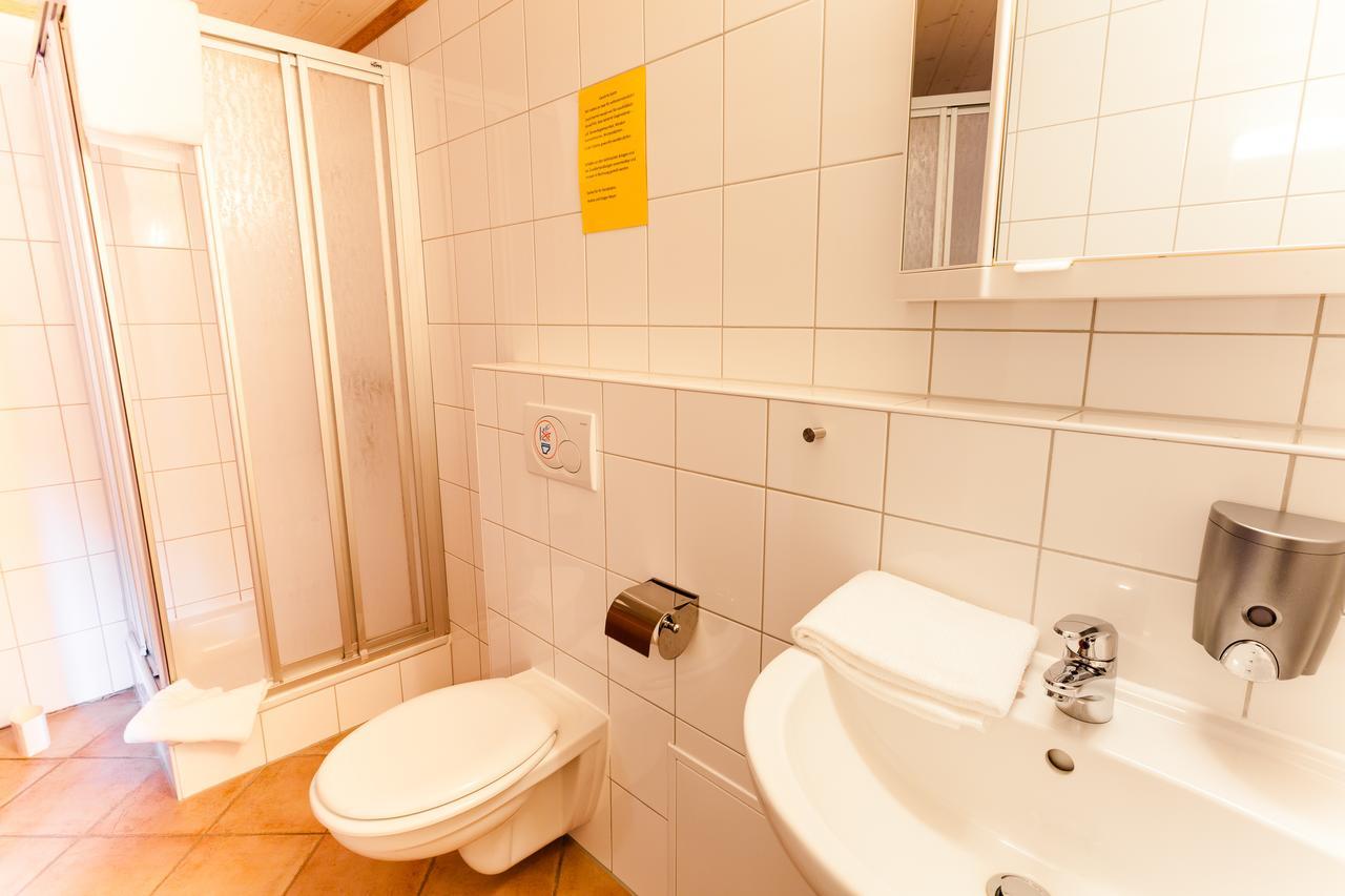 Meyers Hotel Isenbüttel Buitenkant foto